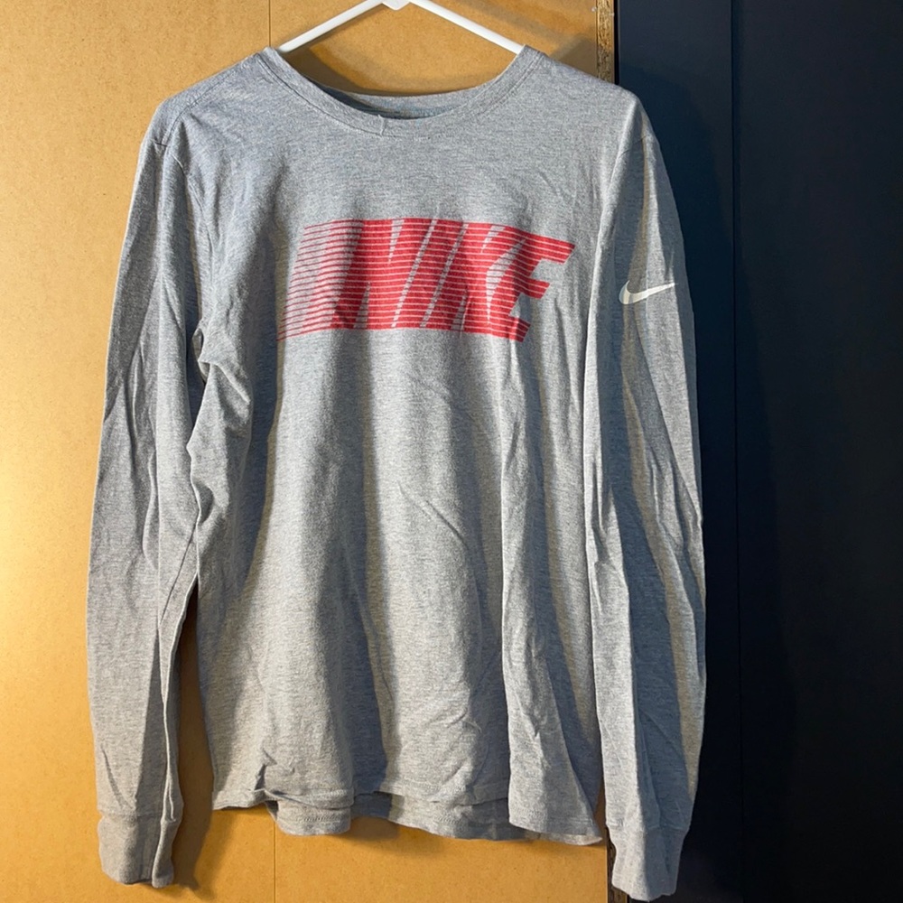 Nike long sleeve tee